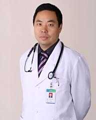 李明伟