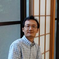 李正飞