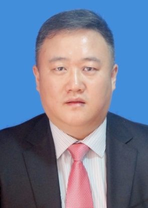 赵岩