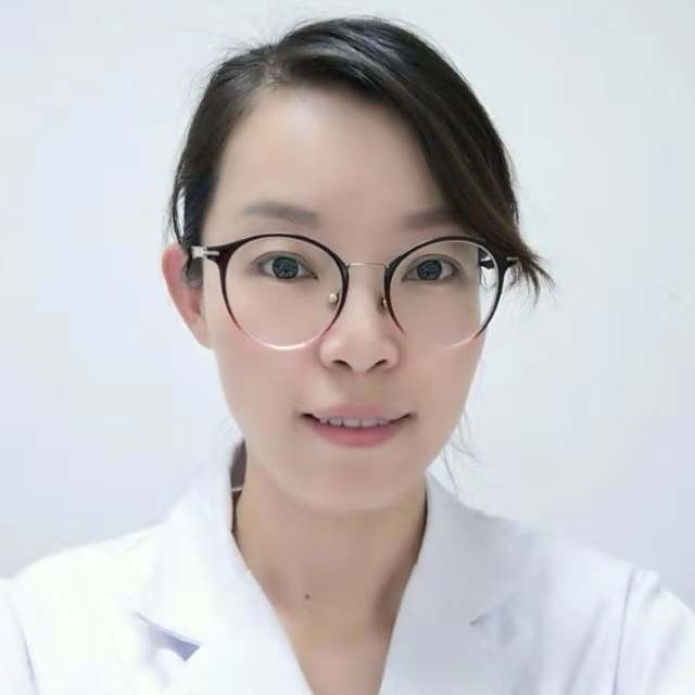 李霞