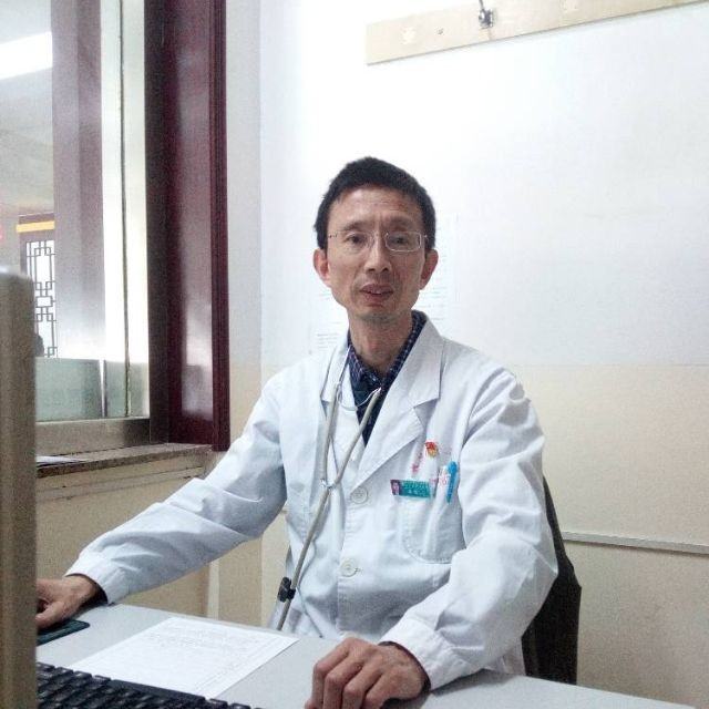 李伟