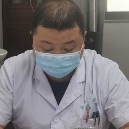陈万伟