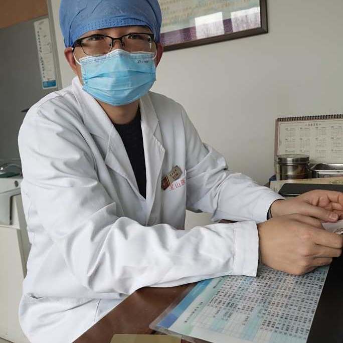 孔令万