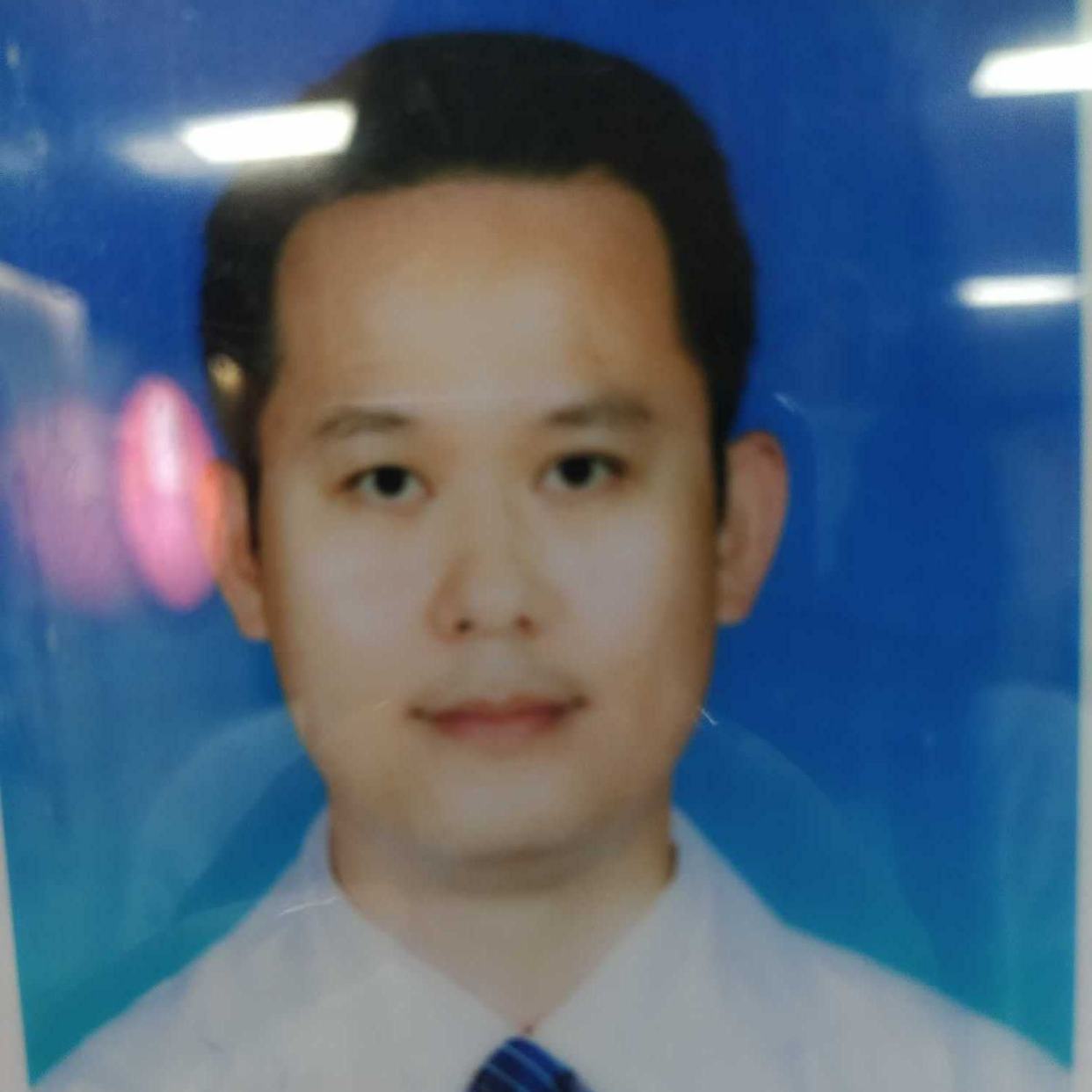 容向宾