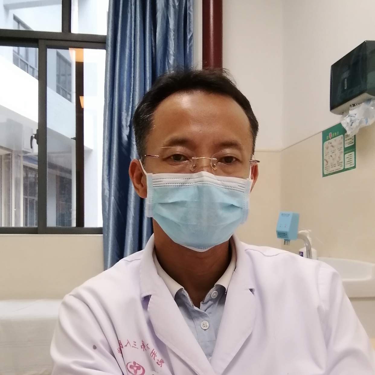 刘华龙