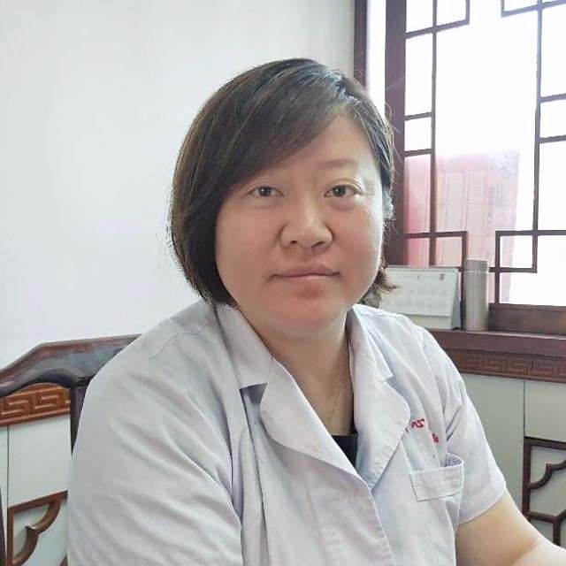 李霞