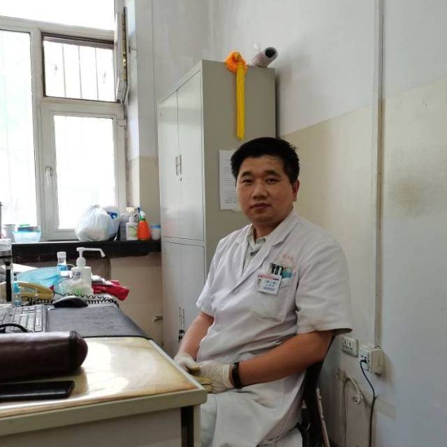 李龙