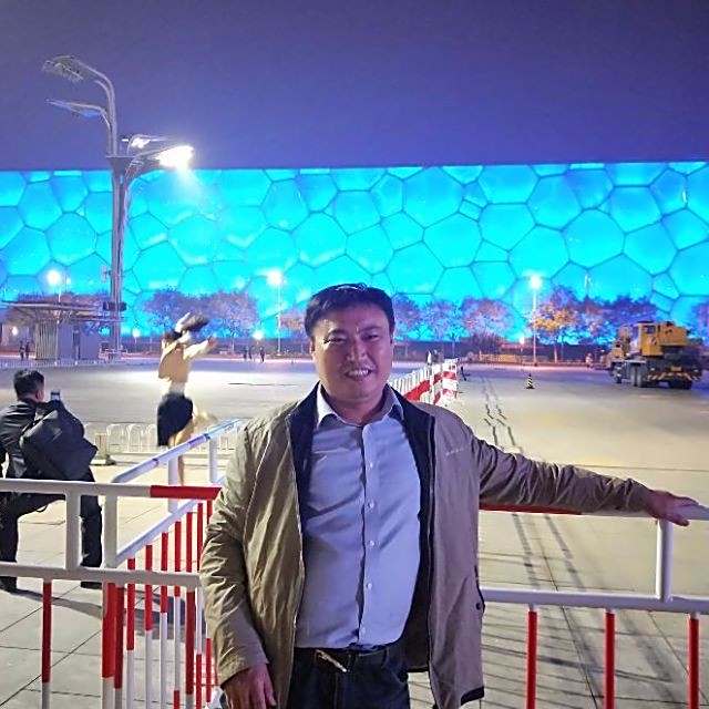 董新利
