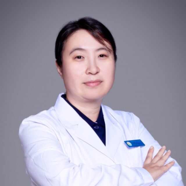 张莹
