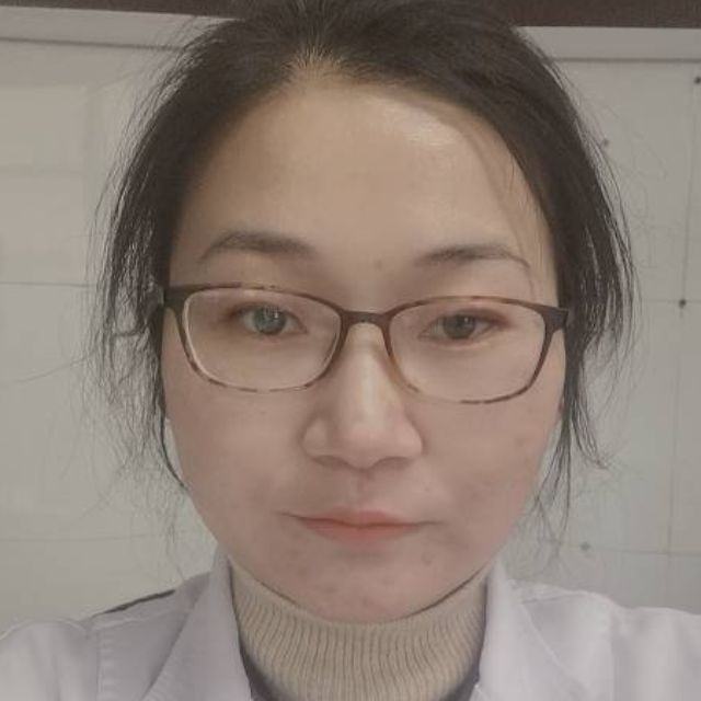 闫妍