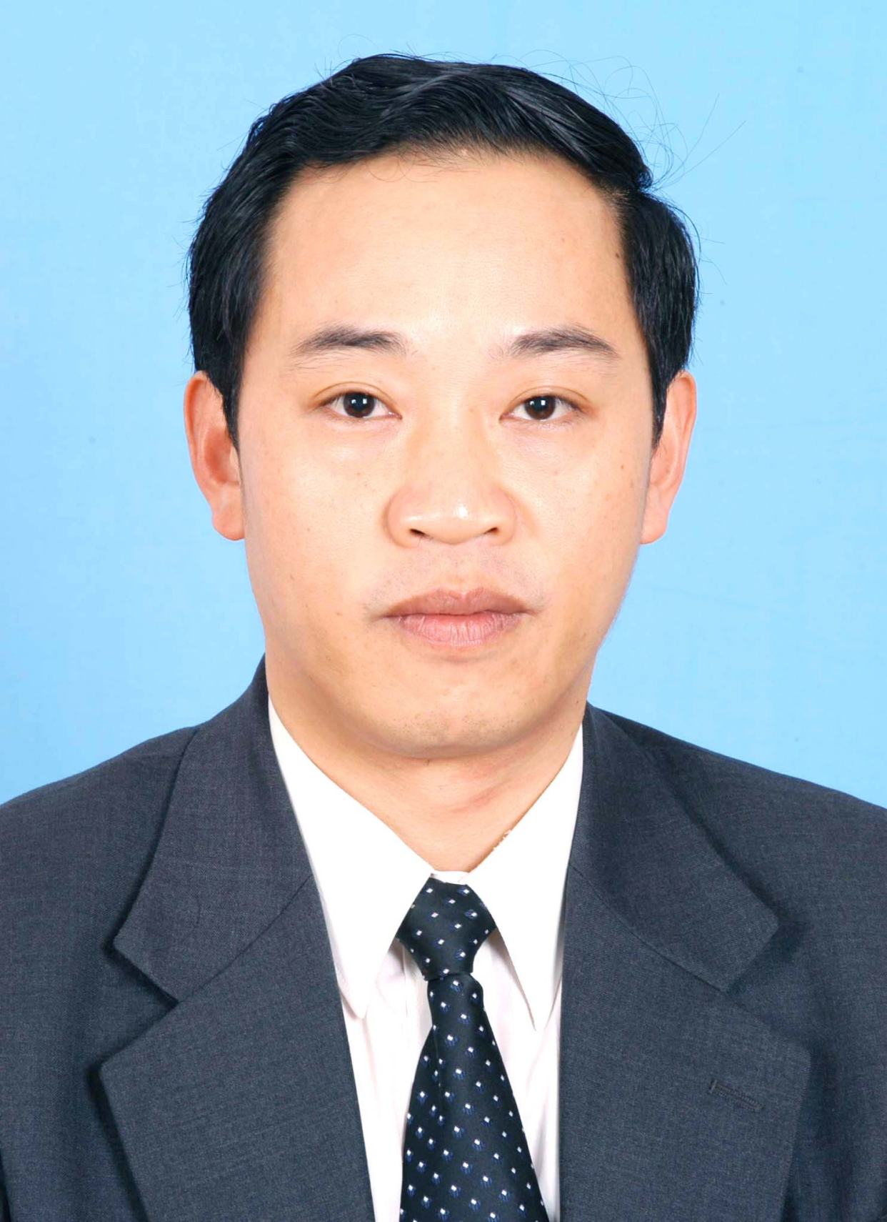 陈卫东