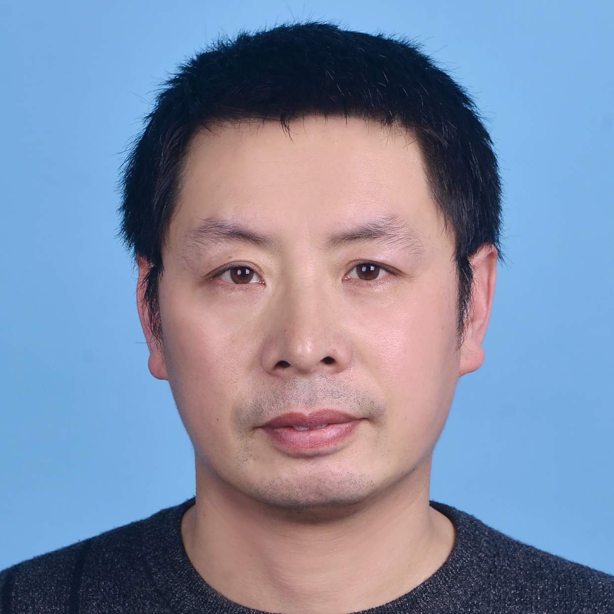 郑志广