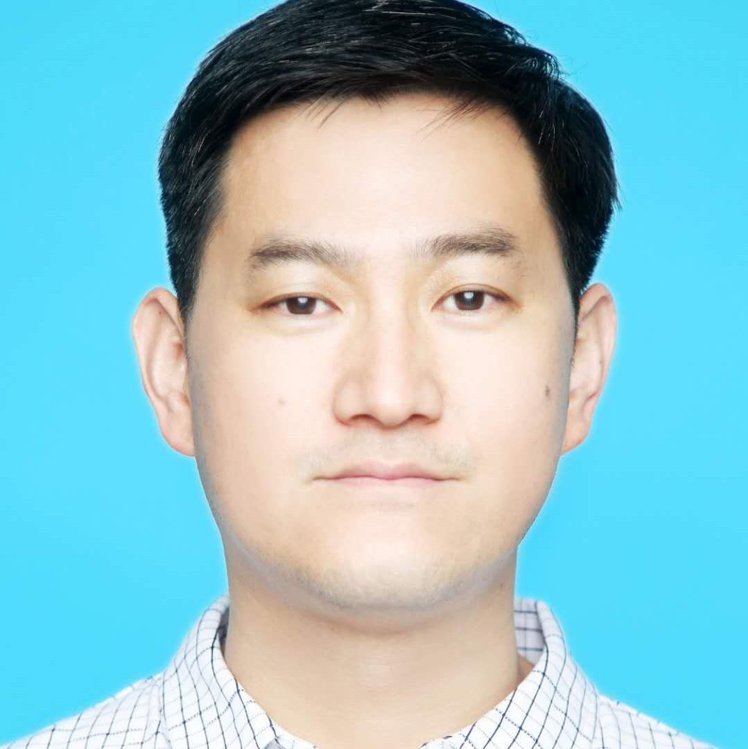褚磊