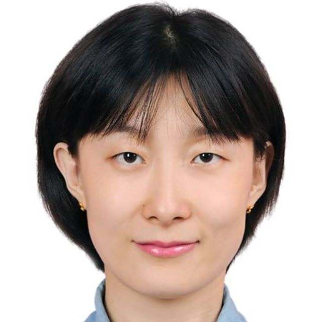 李芳