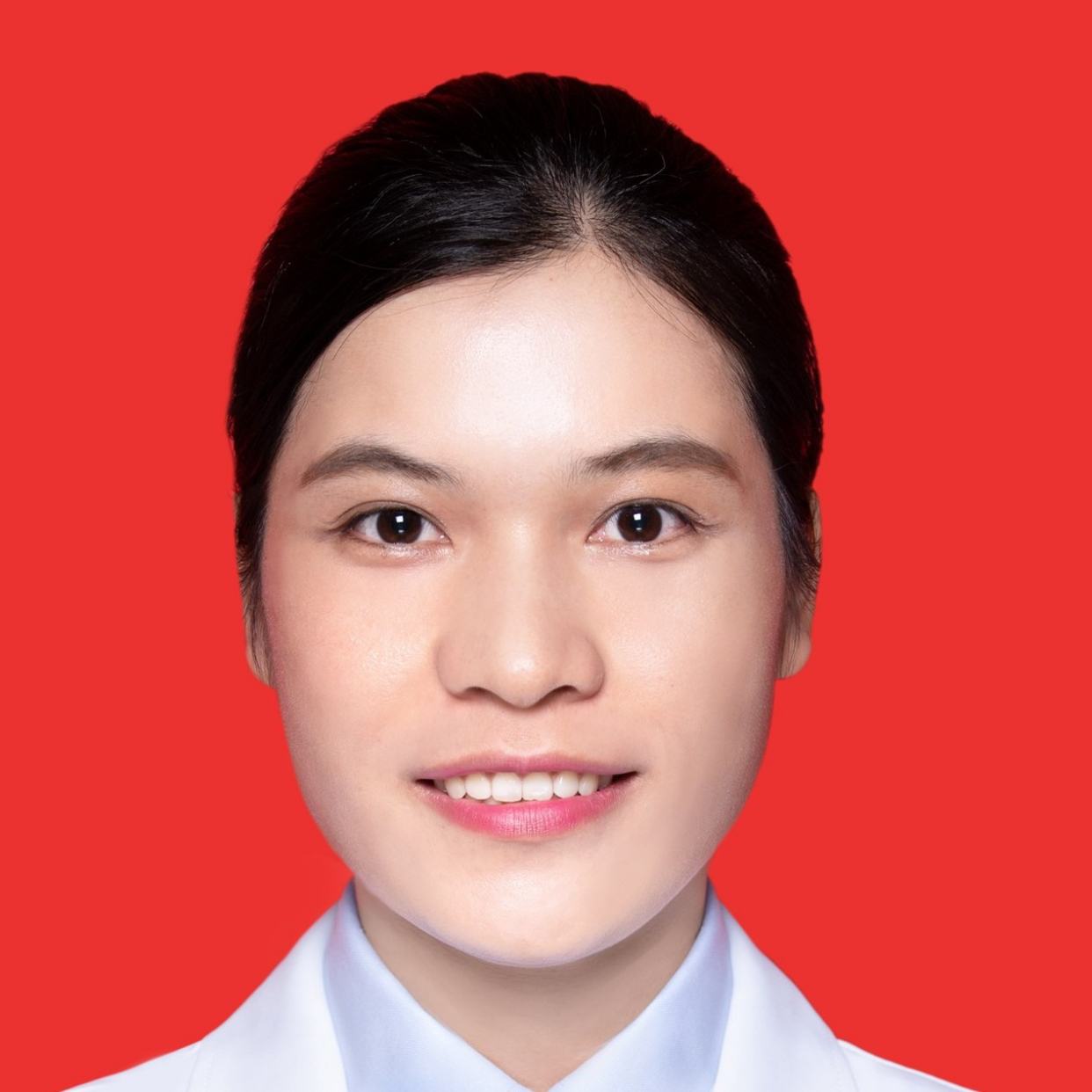 覃丽叶