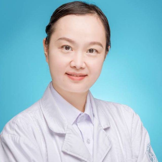 张霞