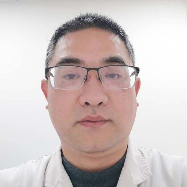 周新灿